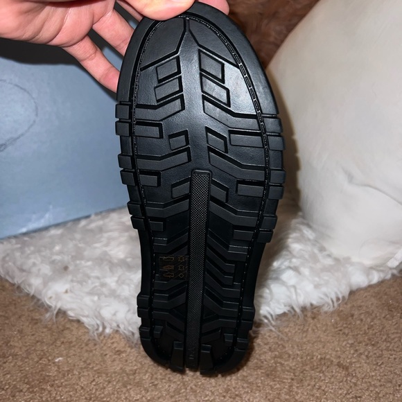 Prada women’s snowboots - Picture 8 of 9